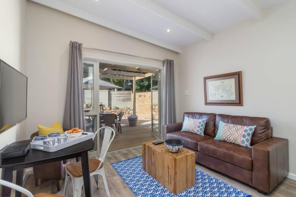 Ebb Apartment นิสนา ภายนอก รูปภาพ